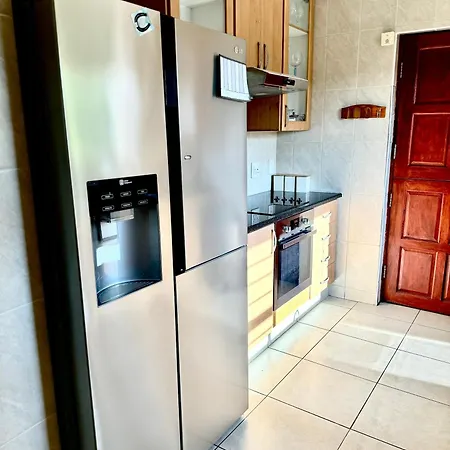 3 Bedroom In Secure Estate Loadshedding Free Midrand Exterior photo