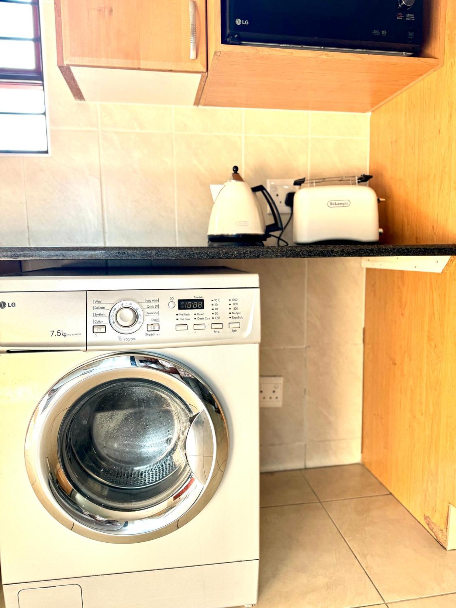 3 Bedroom In Secure Estate Loadshedding Free *
