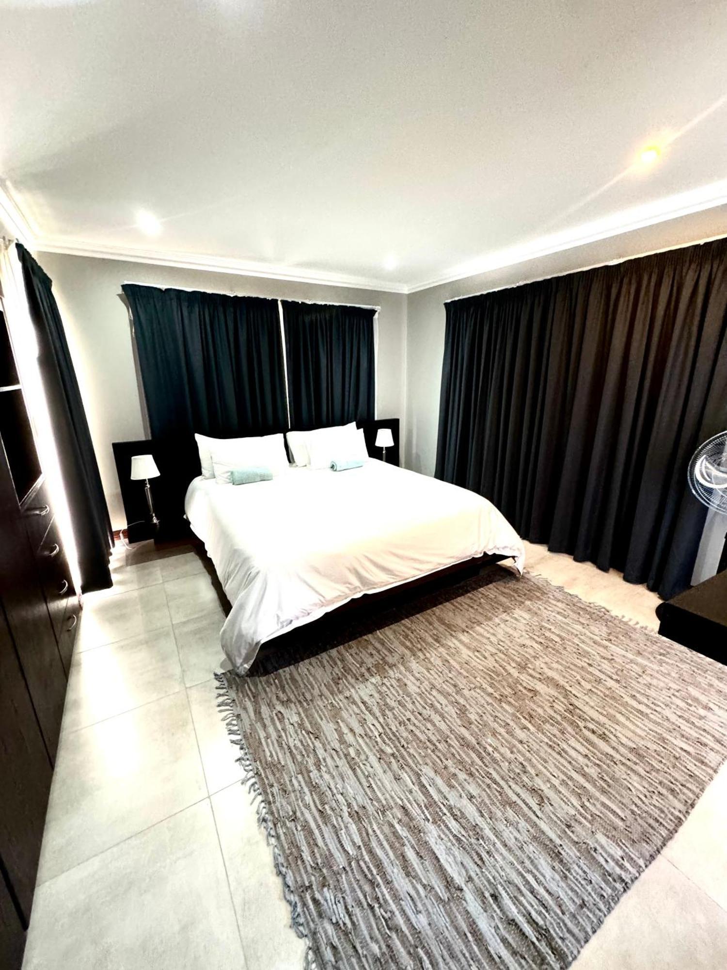 Casa de Férias 3 Bedroom In Secure Estate Loadshedding Free